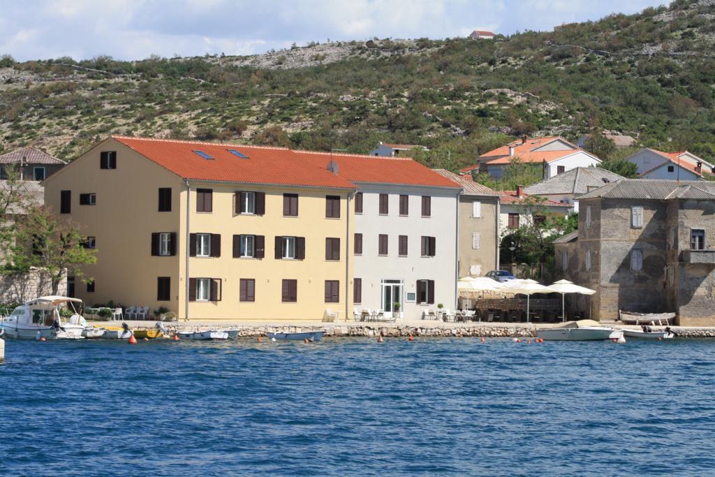 Apartments Tamarix Винерац Екстериор снимка