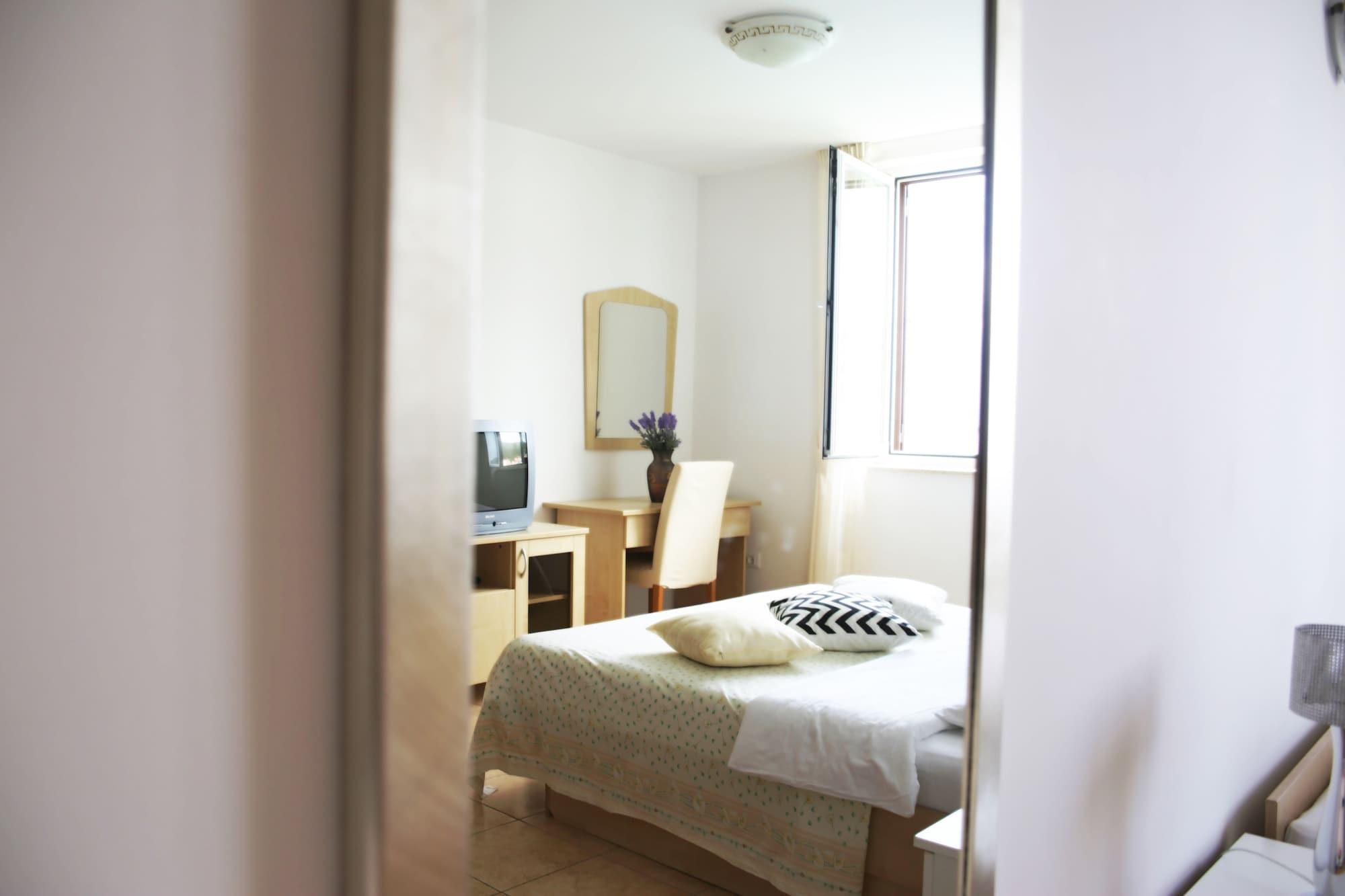 Apartments Tamarix Винерац Екстериор снимка